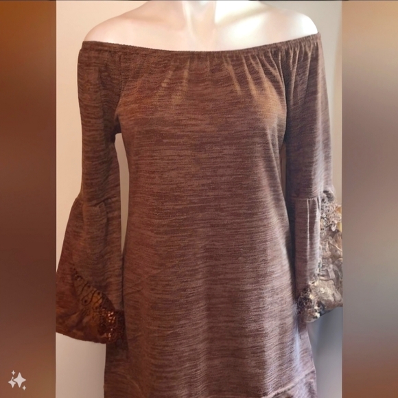 Beautiful Peasant Style Tunic - Picture 3 of 12